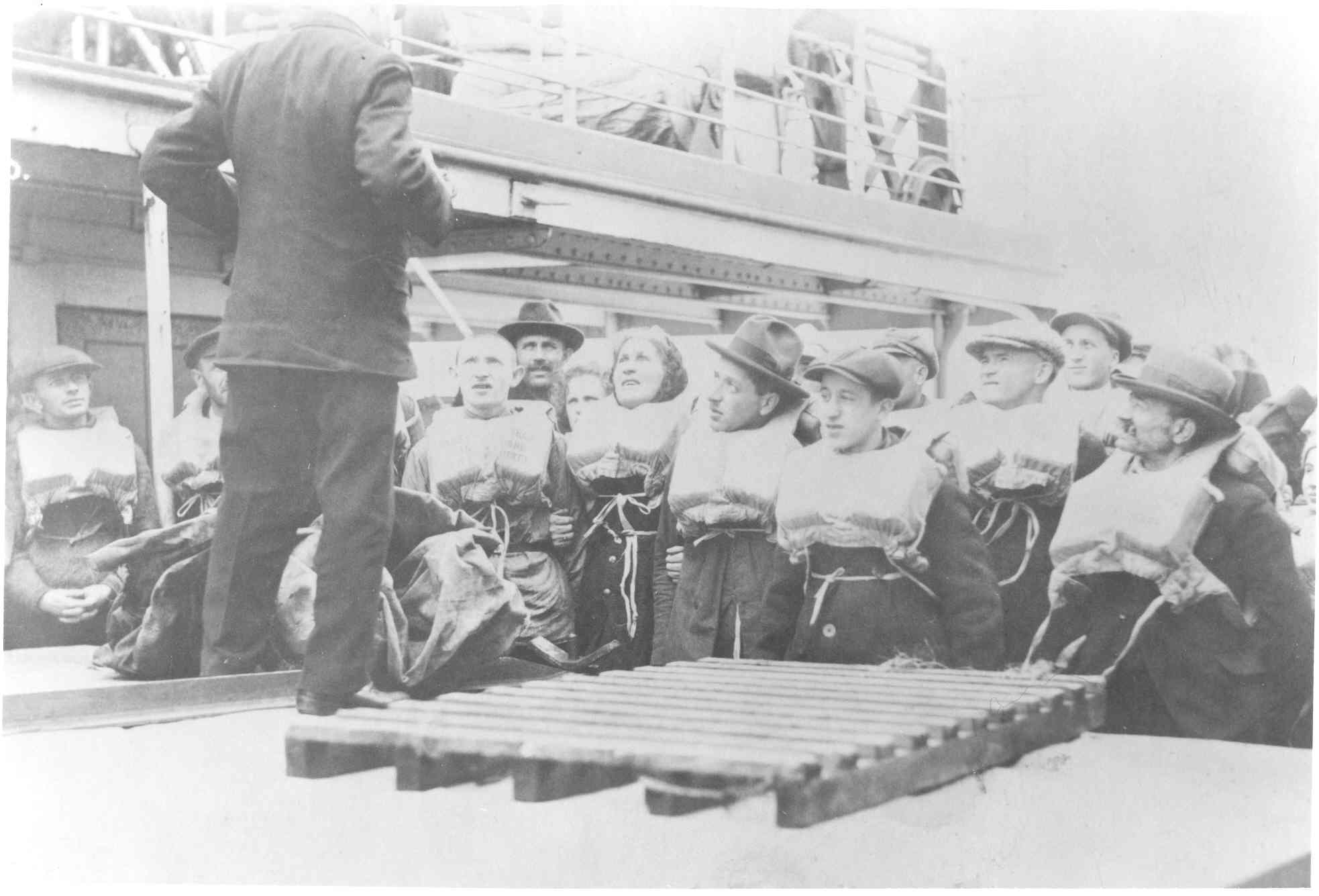 Steerage immigrants on ship from Ukraine, 1926. Ontario Jewish Archives, Blankenstein Family Heritage Centre, item 541.