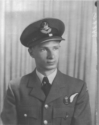 Portrait of Flying Officer Moses (Moe) Rabovsky, ca. 1943