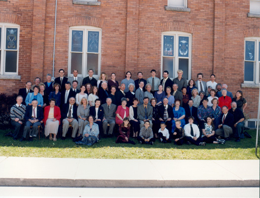 The Beth Ezekiel Synagogue congregation, 2002